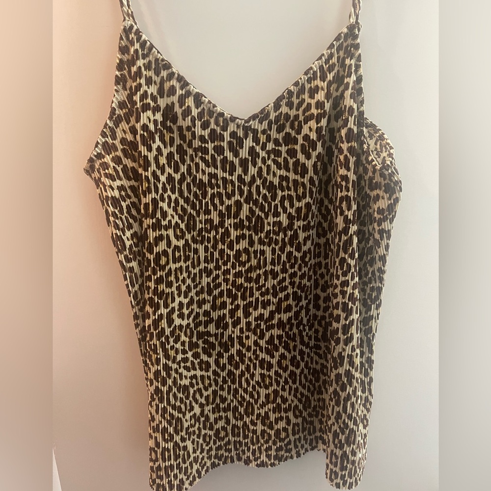 Jessica Simpson cheetah print top